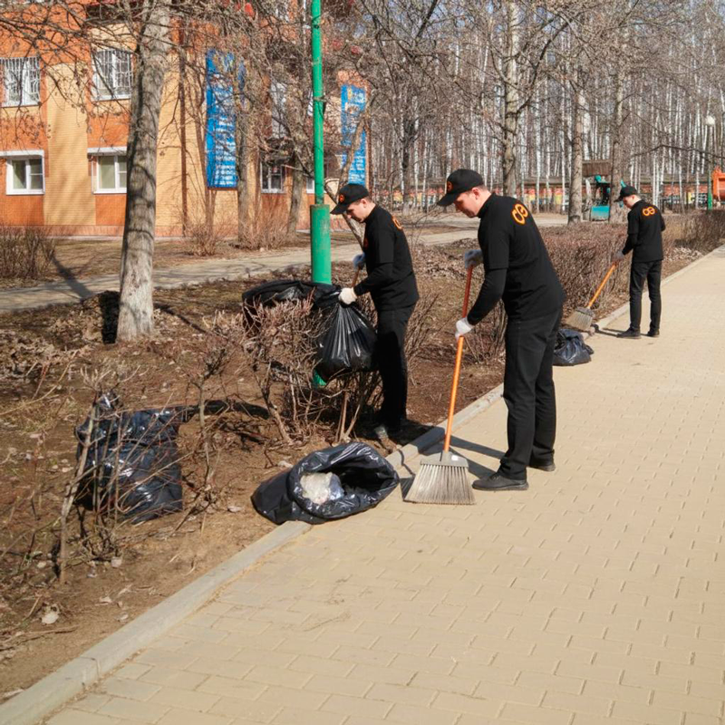 Уборка территории  в Новоузенске